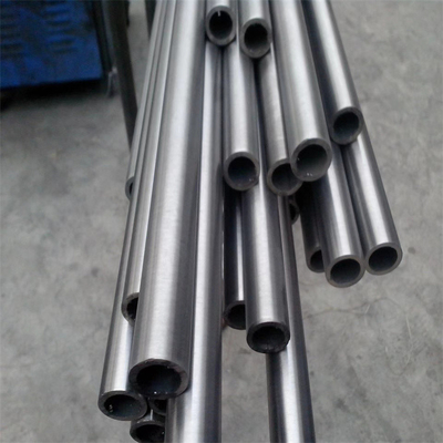 OD 6-273mm Welded Titanium Tubing Permukaan Acar Untuk Elemen Penukar Panas