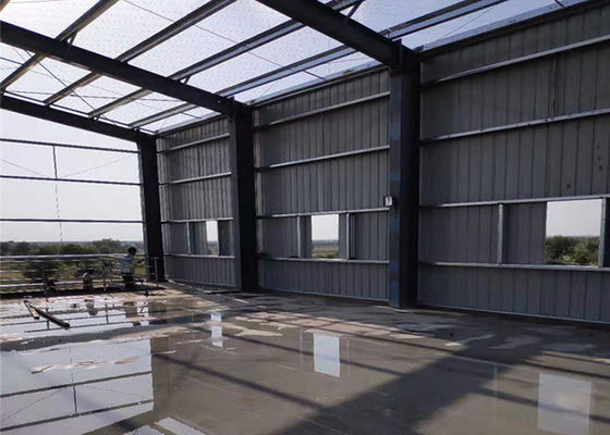 Rangka Portal Lampu Industri 60m / S Gudang Bangunan Struktur Baja Prefabrikasi
